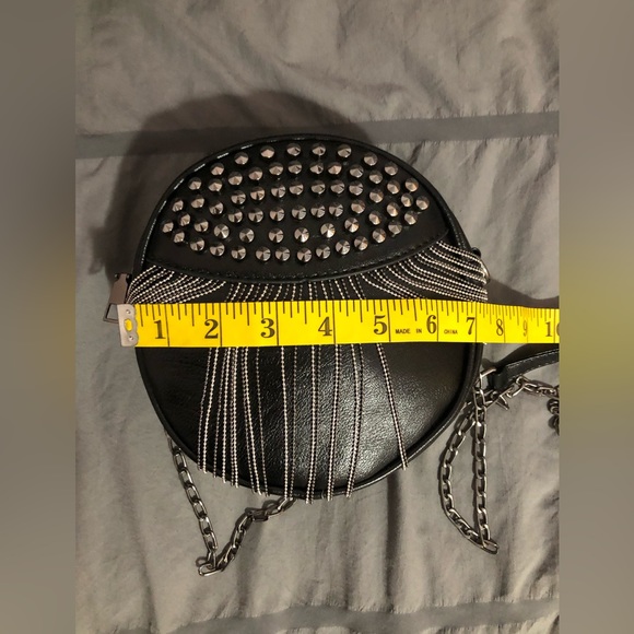 Fun Studded Fringed Round Crossbody Little Black Purse NEW - Picture 10 of 12